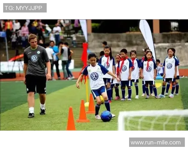 我们的足球场怎么建设才能更好地服务社区和提升青少年足球水平 我们的足球场怎么建设才能更好地服务社区和提升青少年足球水平